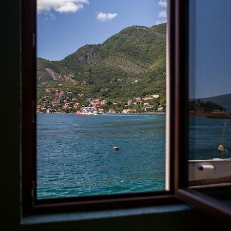 Romeo And Juliet Apartments Tivat Ngoại thất bức ảnh