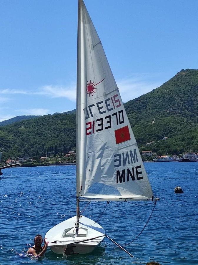 Romeo And Juliet Apartments Tivat Ngoại thất bức ảnh