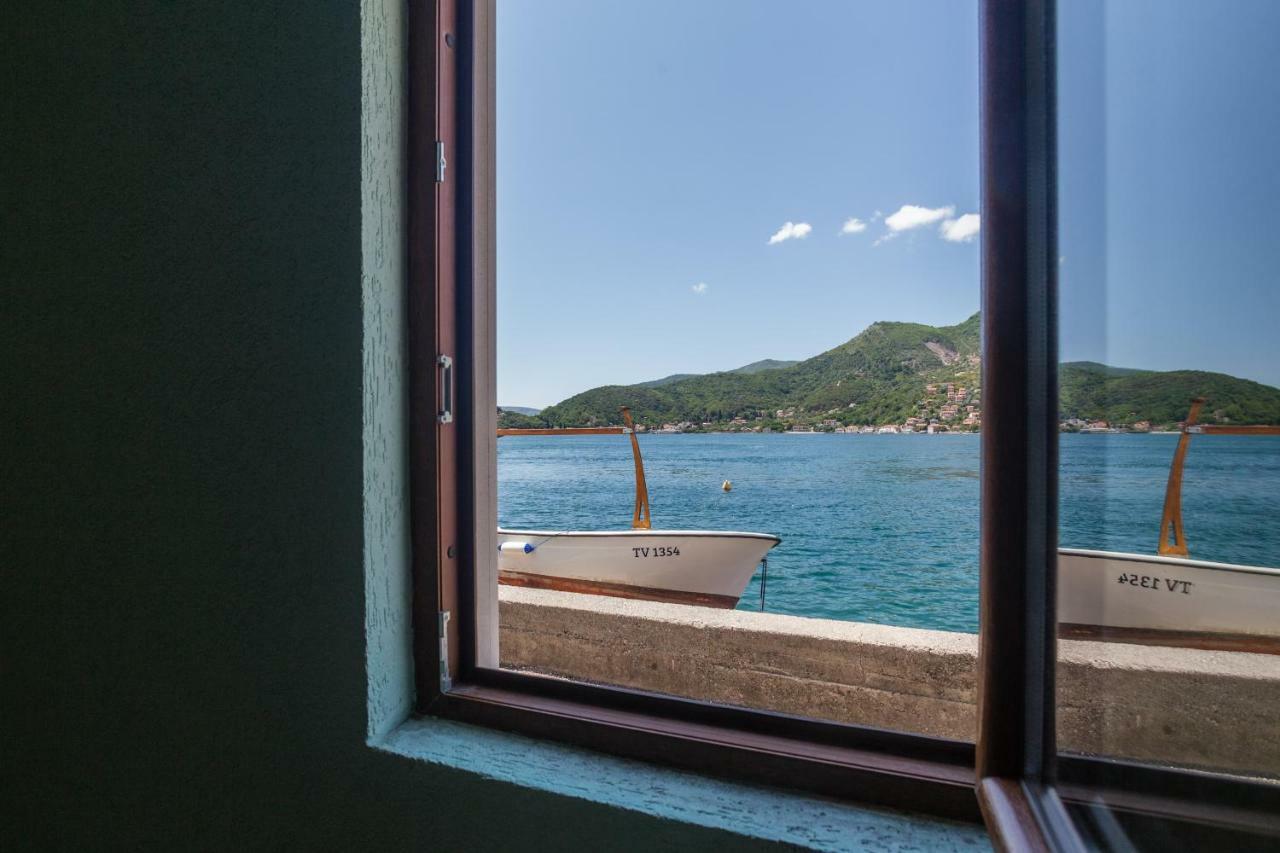 Romeo And Juliet Apartments Tivat Ngoại thất bức ảnh